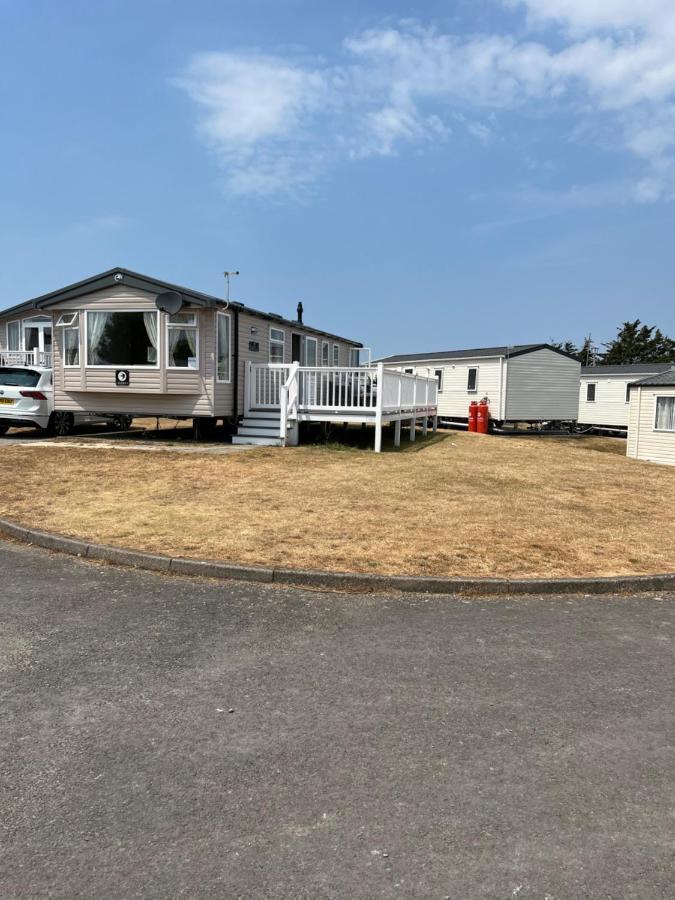 Beautiful Caravan In Trecco Bay! 74 Sycomore Bridgend  Dış mekan fotoğraf